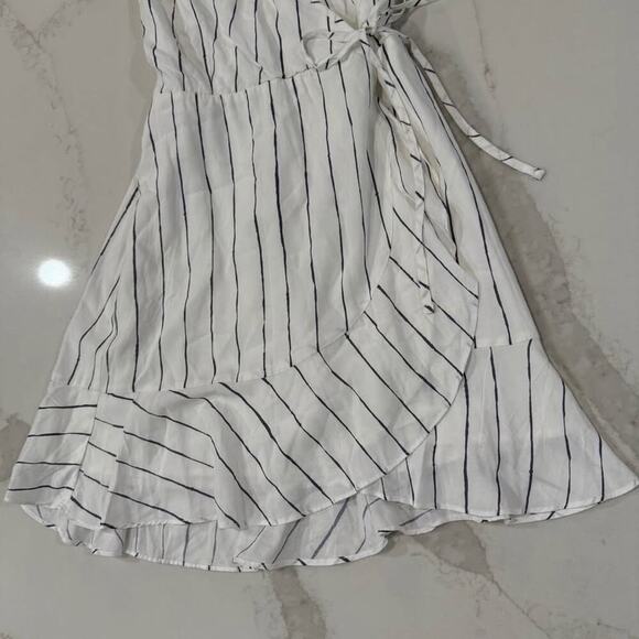 Abercrombie & Fitch Striped Wrap Mini Dress Womens XS White Tie Waist Ruffle Hem - Picture 2 of 9